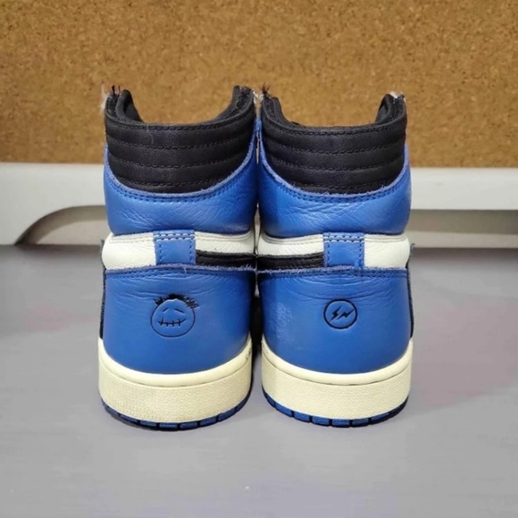 Jordan 1 Retro High OG SP x Travis Scott - Picture 6 of 11